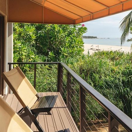 Uga Bay Hotell Passikudah Exteriör bild