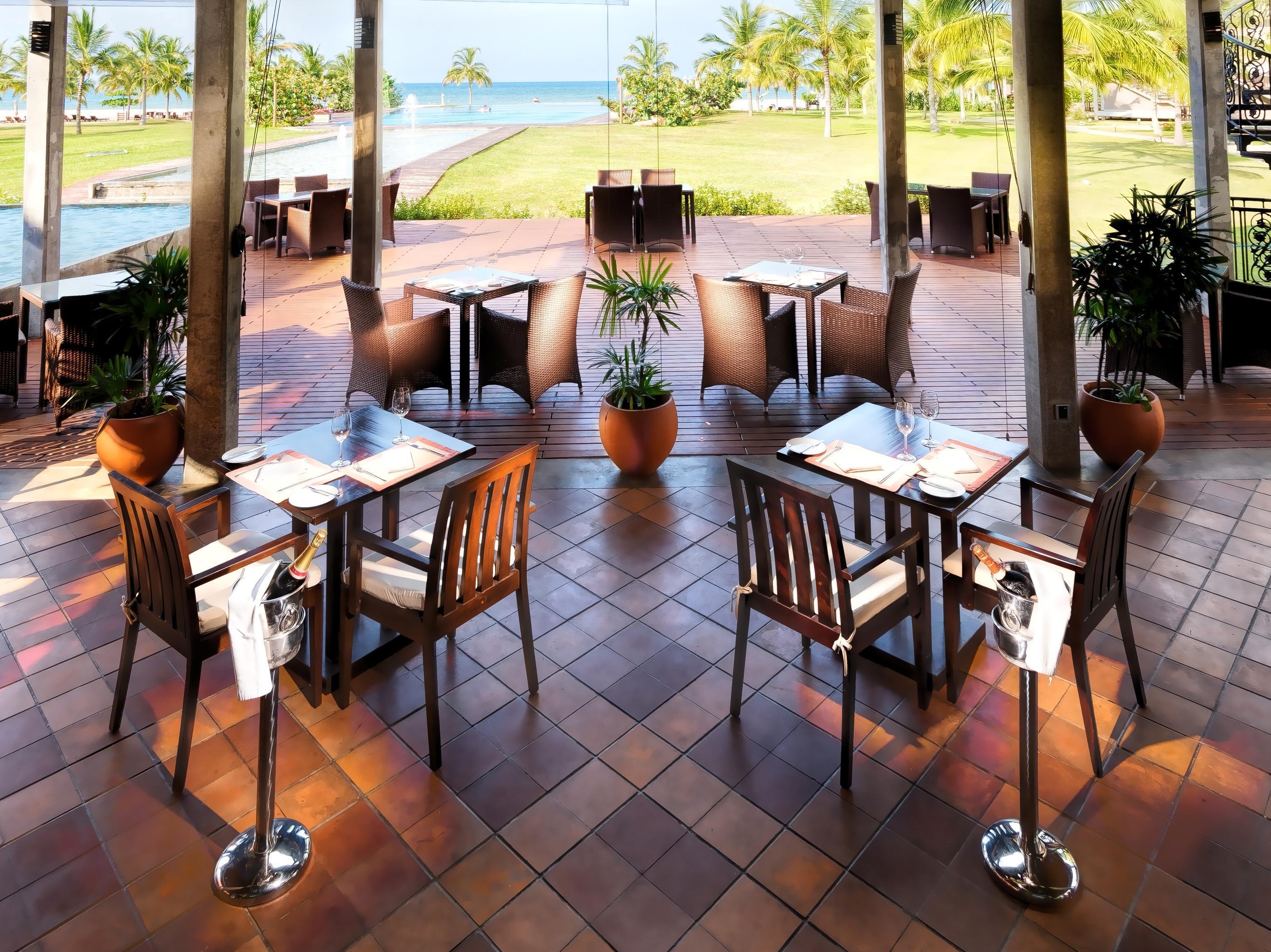 Uga Bay Hotell Passikudah Exteriör bild