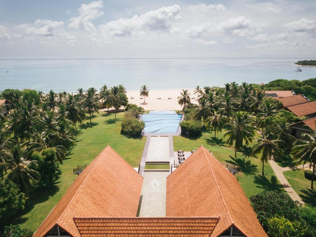 Uga Bay Hotell Passikudah Exteriör bild
